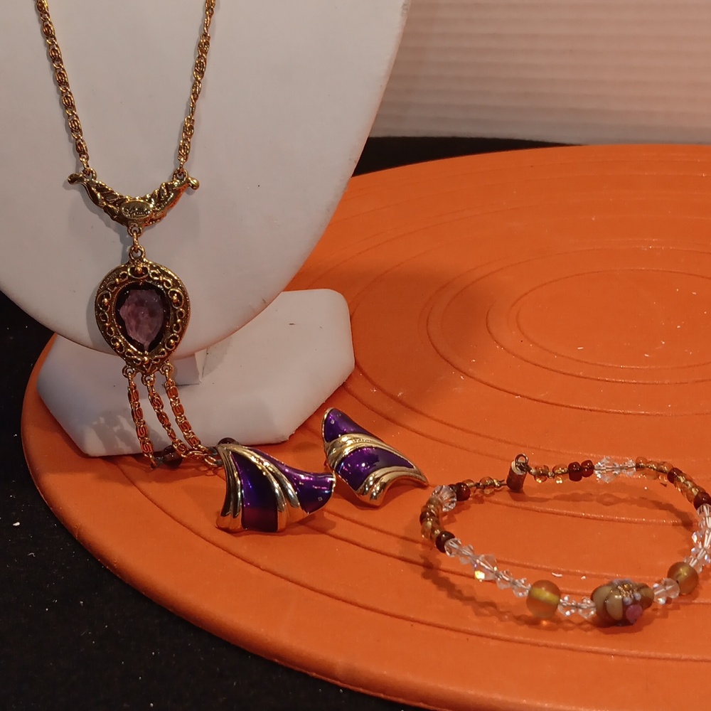 Necklace set